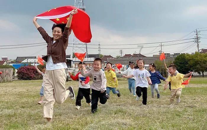 曼晚:曼联考虑更换训练基地,卡灵顿扩建升级会面临很多问题